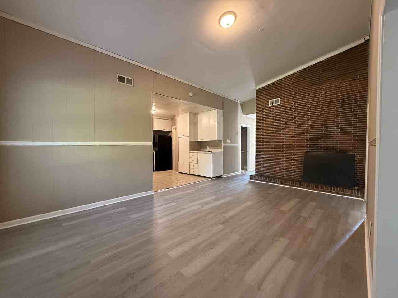 1428 Flamingo Ln - Photo 4 of 9