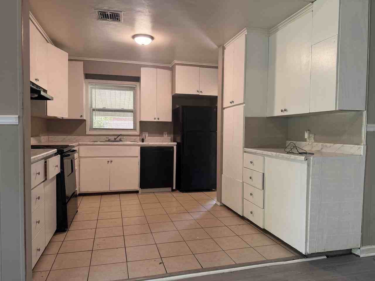 1428 Flamingo Ln - Photo 5 of 9