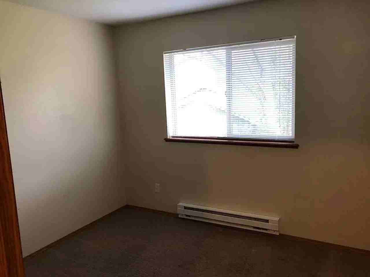 621 Ne Kane Dr #103 - Photo 7 of 26