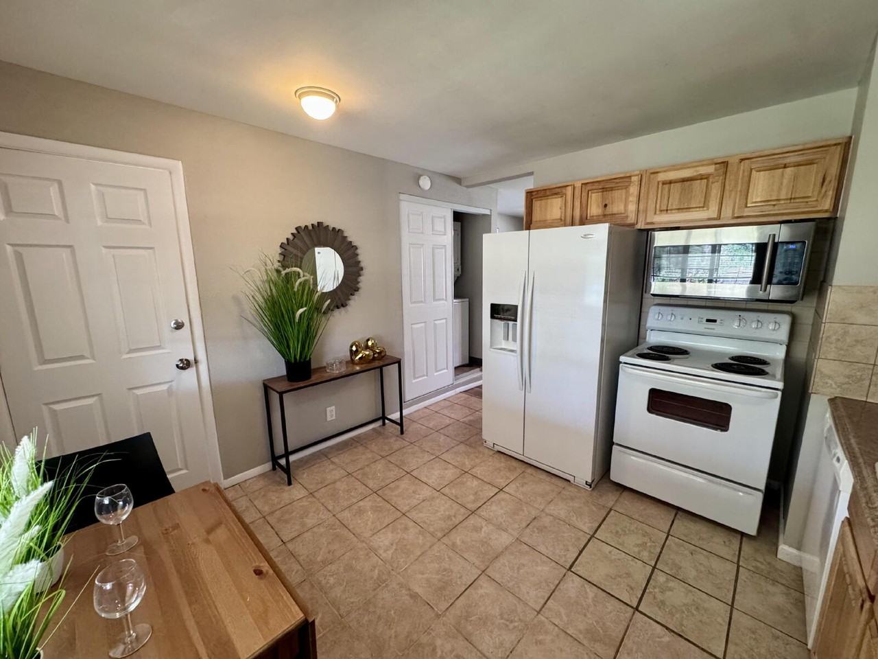 11633 E Virginia Dr #A - Photo 5 of 14