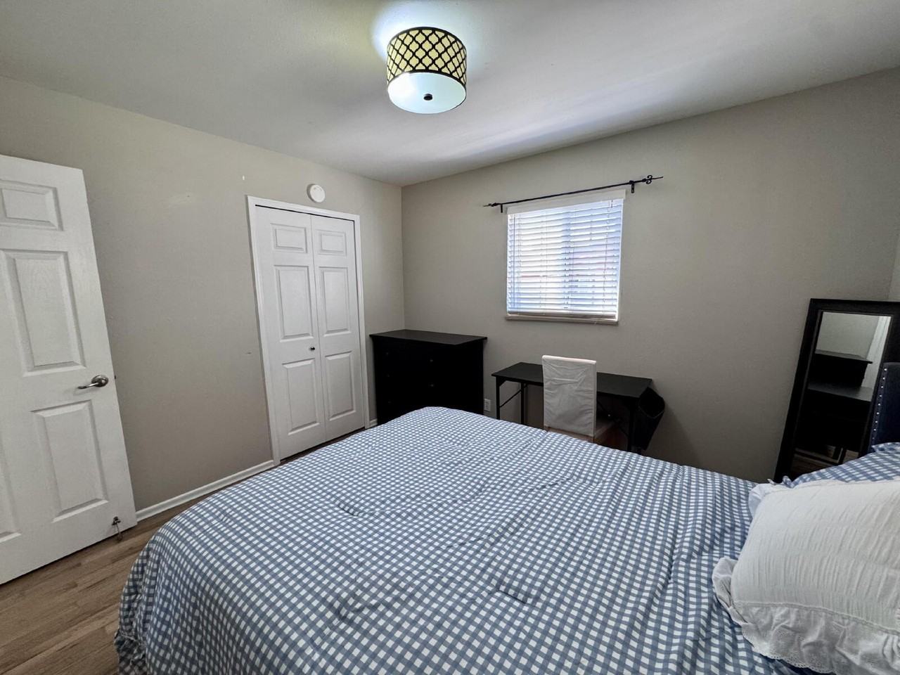 11633 E Virginia Dr #A - Photo 7 of 14