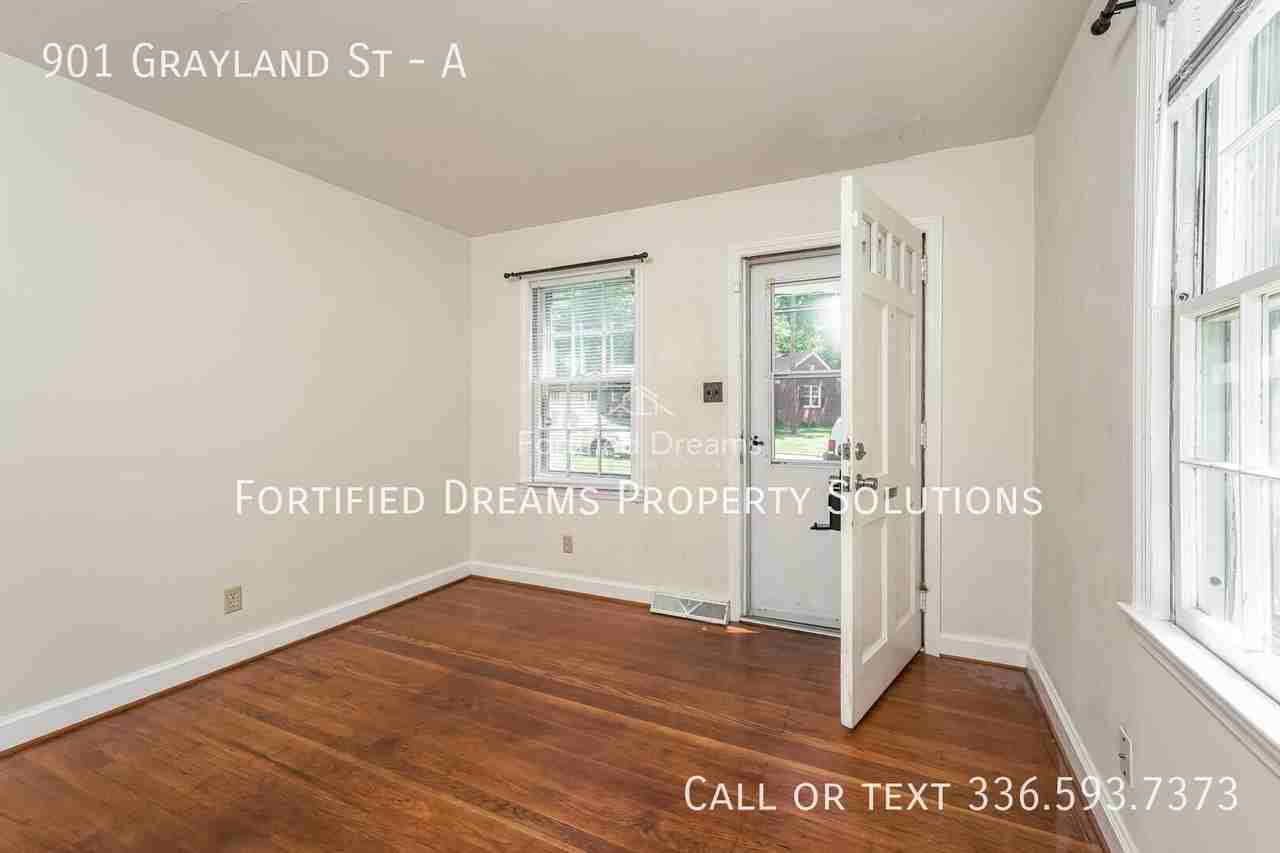 901 Grayland St #A - Photo 4 of 19