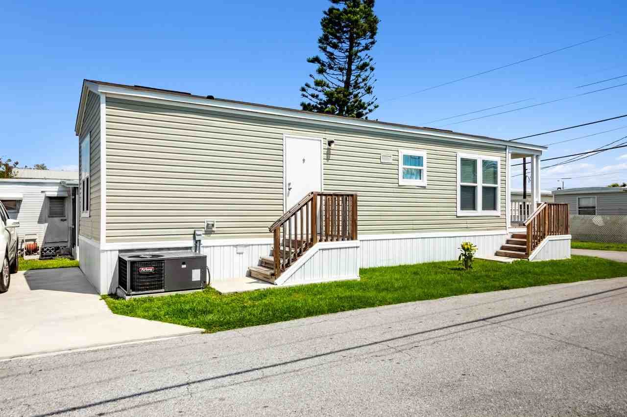 7499 46th Ave N #46 - Photo 3 of 37