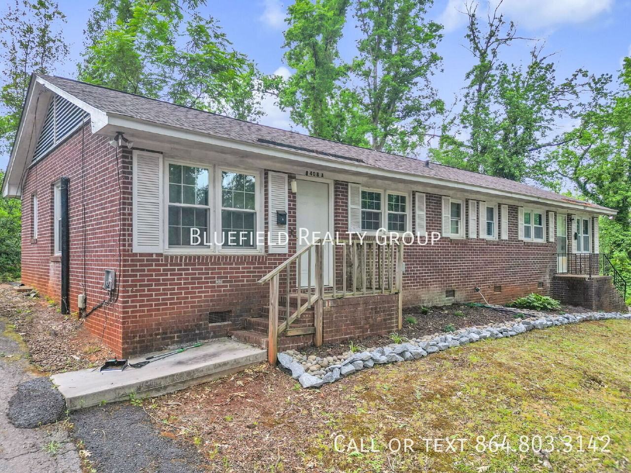 408 Yardley Ct #B - Photo 5 of 32