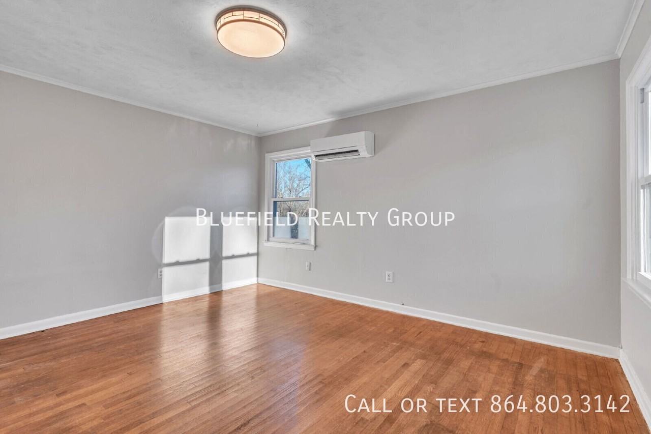 408 Yardley Ct #B - Photo 7 of 32