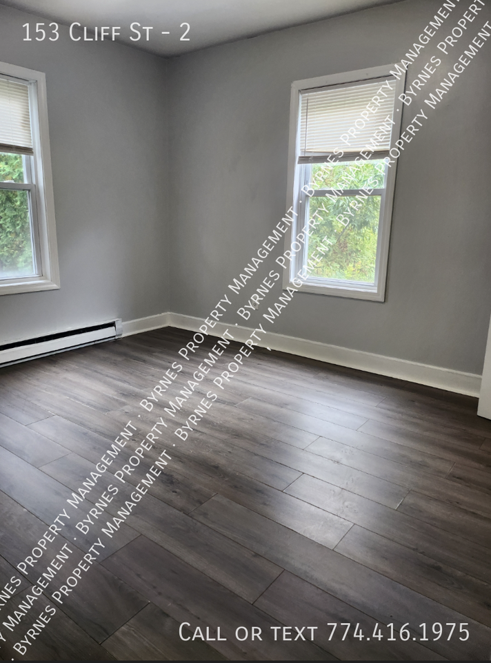153 Cliff St #2 - Photo 4 of 10