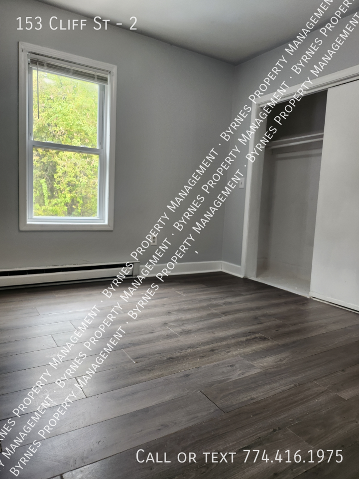 153 Cliff St #2 - Photo 5 of 10