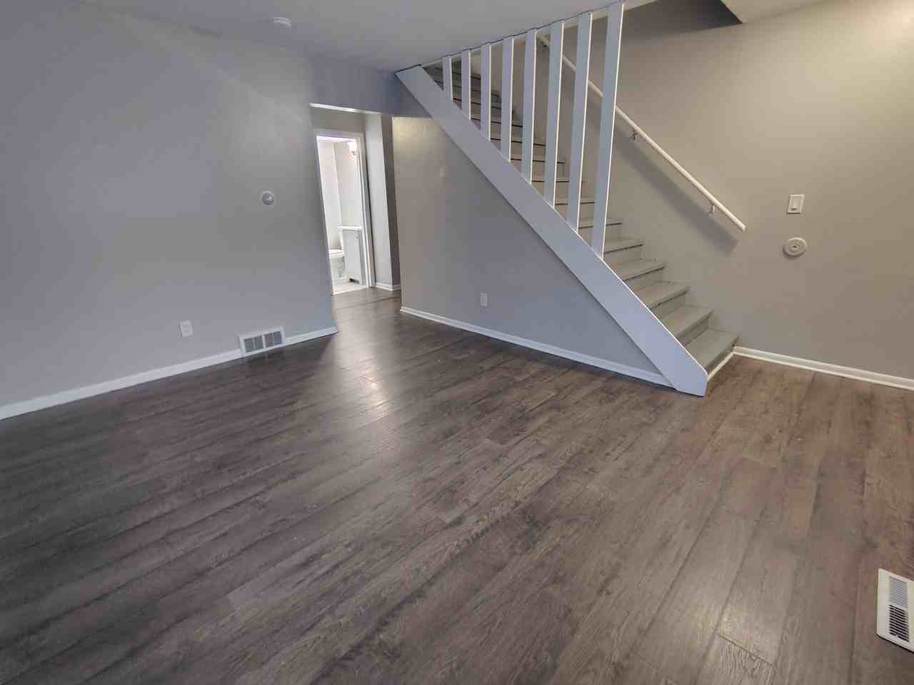 3312 Sablewood Dr #4 - Photo 5 of 7