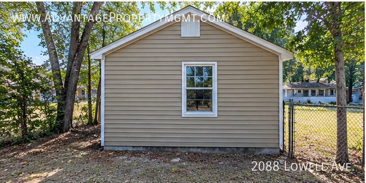 2088 Lowell Ave - Photo 4 of 15