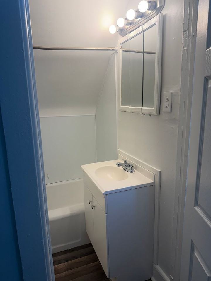 1724C N 24th St - Photo 4 of 7