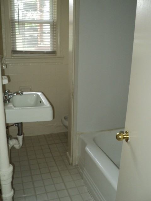 4601 Blaine St Ne #1 - Photo 3 of 8