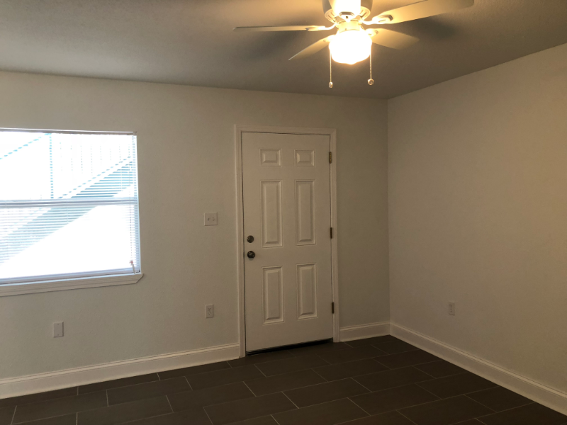 209 Green Acres Rd #4 - Photo 3 of 9