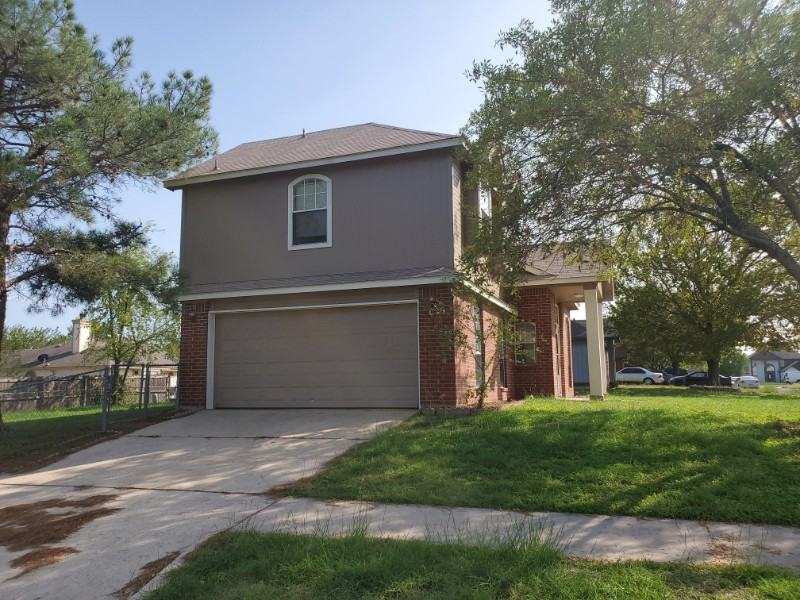2702 Starling Dr - Photo 2 of 11