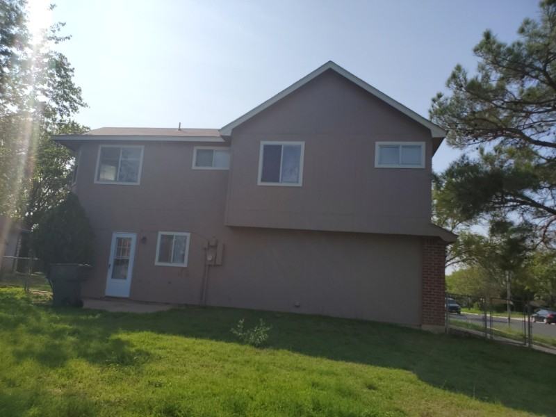 2702 Starling Dr - Photo 3 of 11