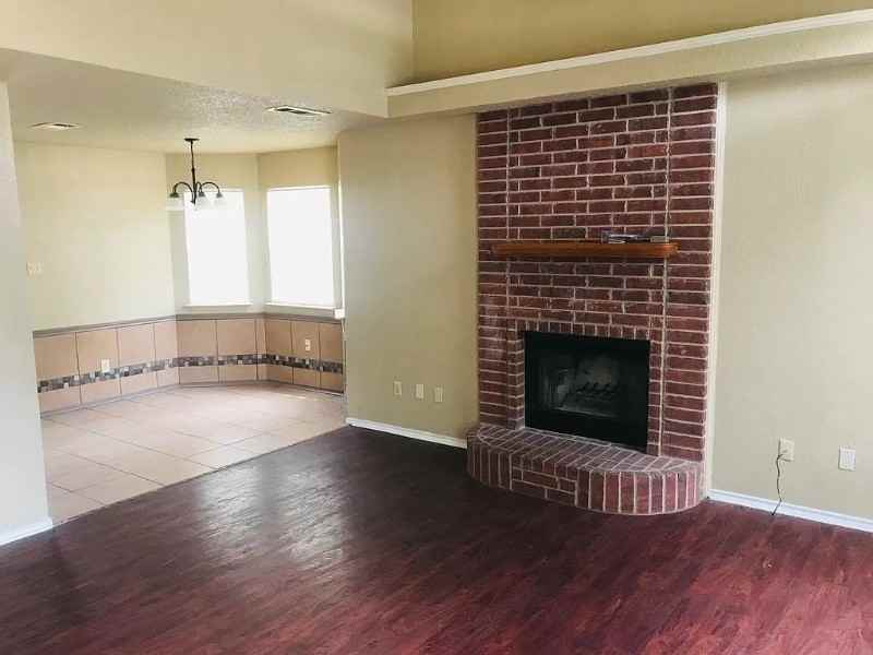 2702 Starling Dr - Photo 4 of 11