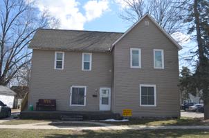 featured image of 625 S Oak St #A