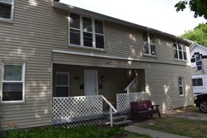 featured image of 624 S Lansing St