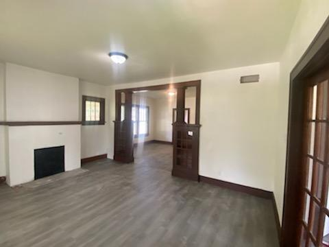 901 23rd St - Photo 5 of 28