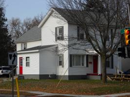 featured image of 714 S Washington St #4
