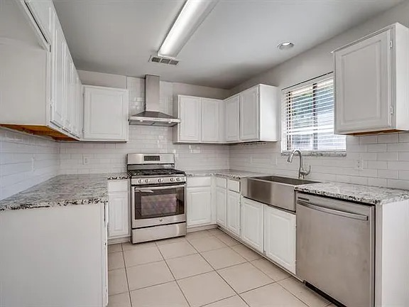 2943 Kimberly Dr - Photo 2 of 19