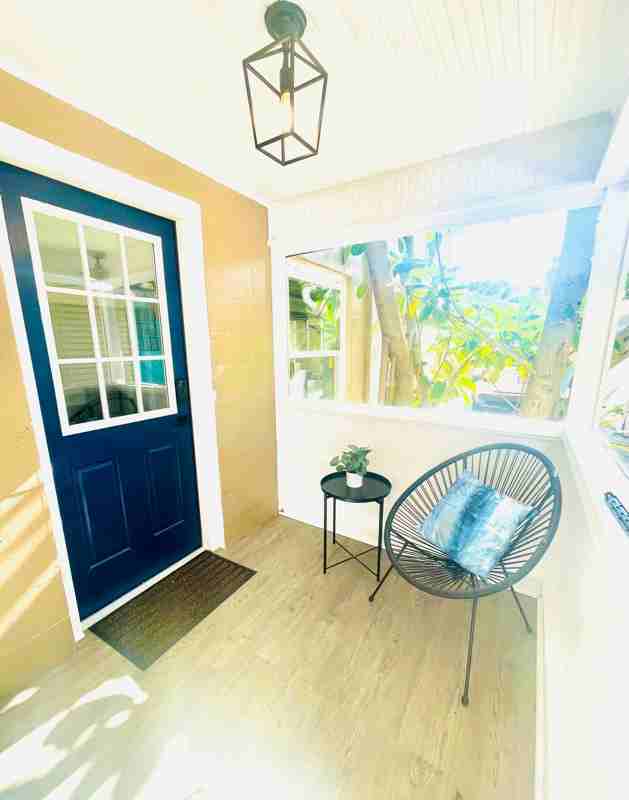 1051 7th Ave N #B - Photo 2 of 23