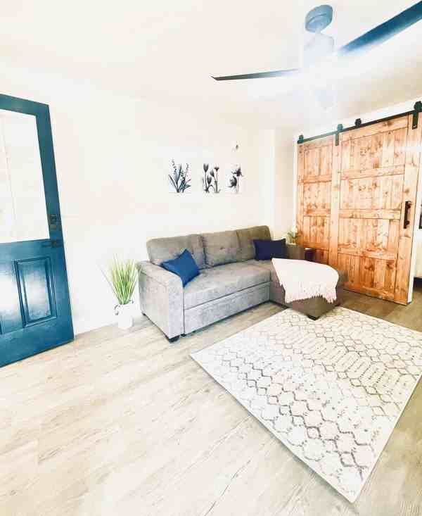 1051 7th Ave N #B - Photo 4 of 23