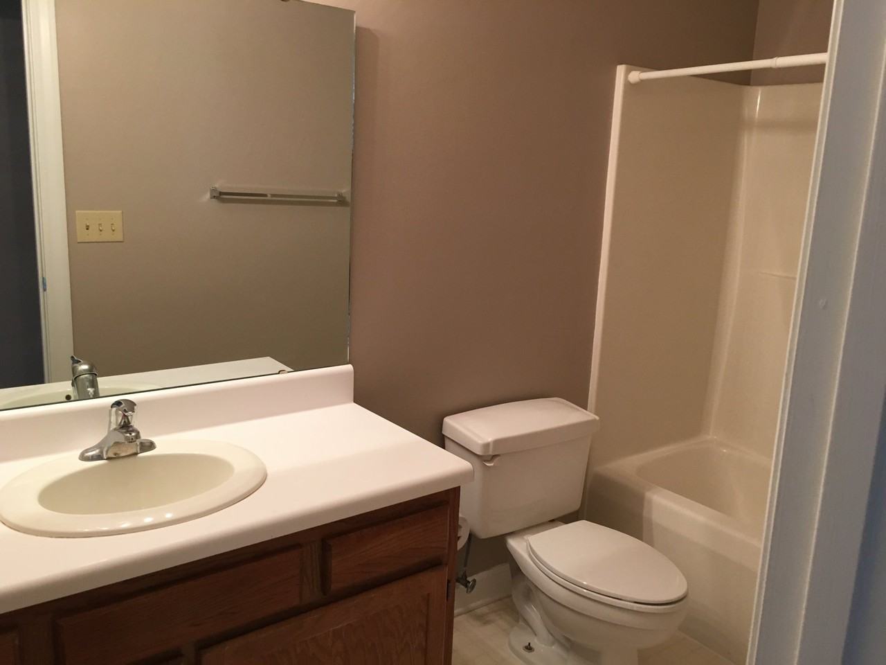 948 Sheffield Dr - Photo 2 of 17