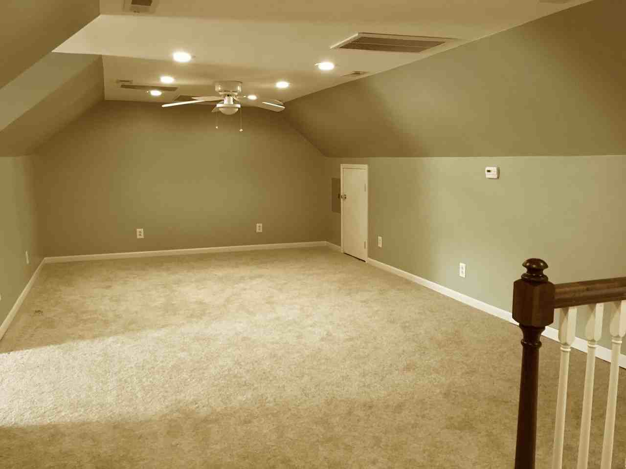 948 Sheffield Dr - Photo 5 of 17
