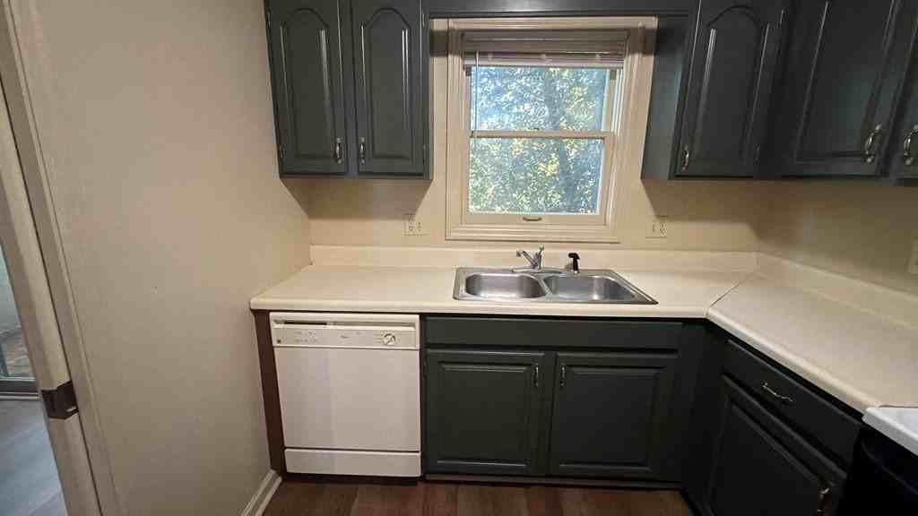 122 Arcadia Ln #D - Photo 4 of 11
