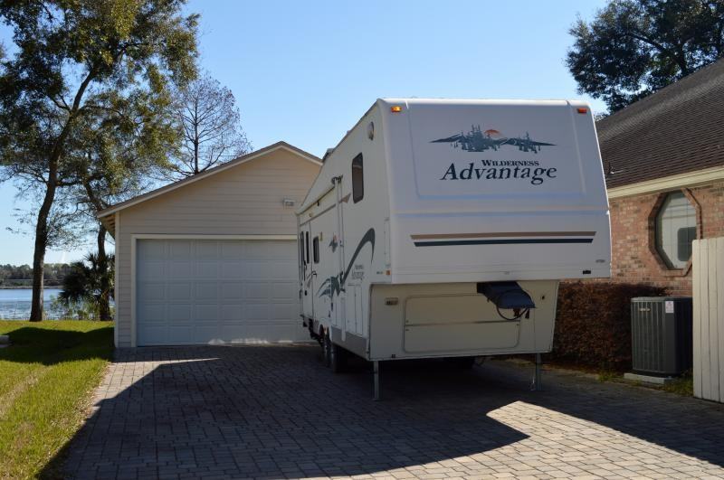 1501 Cedar Bay Rd - Photo 3 of 35