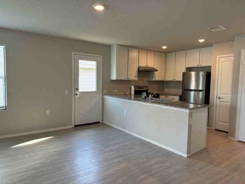 12107 Overton Way - Photo 3 of 14