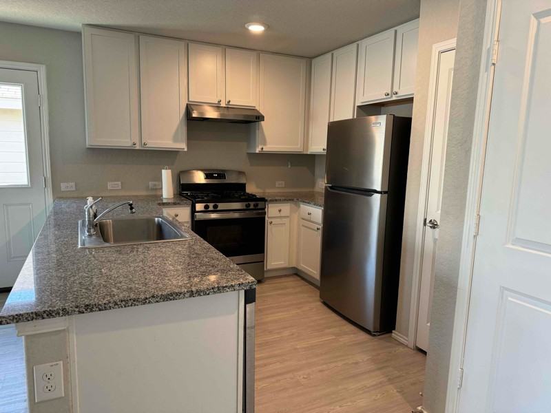 12107 Overton Way - Photo 4 of 14