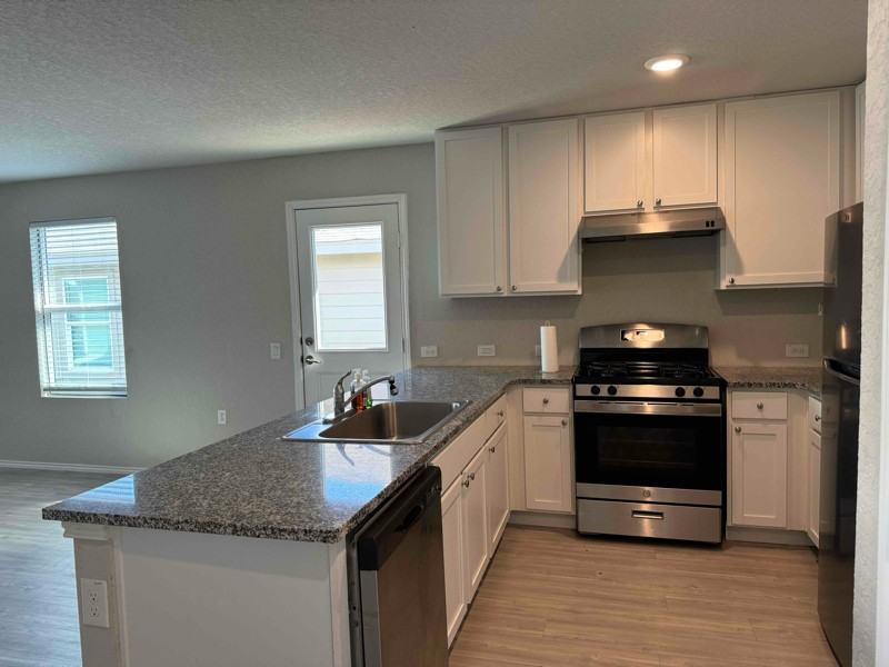 12107 Overton Way - Photo 5 of 14
