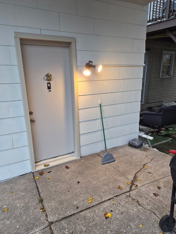 2800 Jefferson Ave - Photo 4 of 15