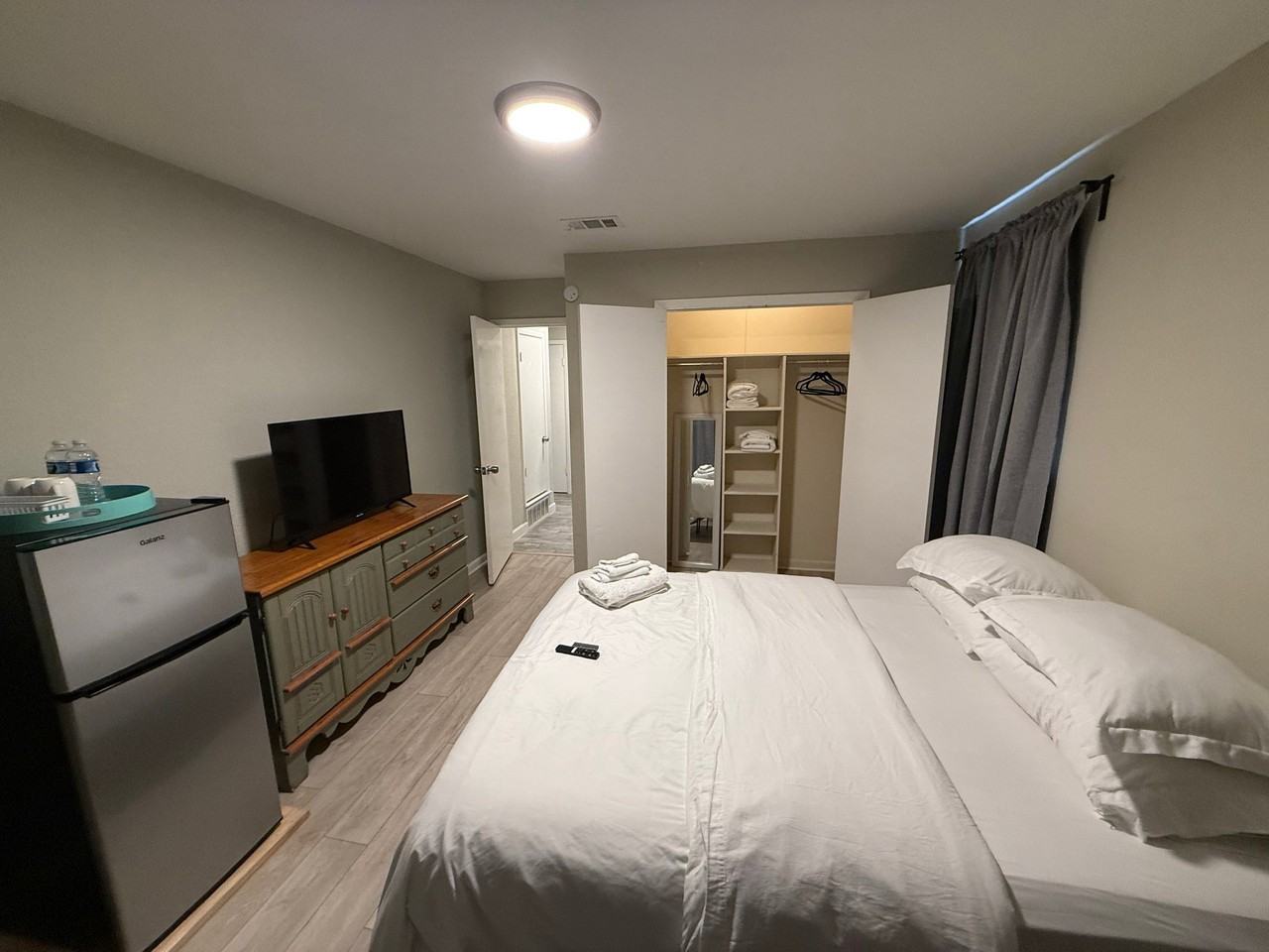 1504 Avenue F - Photo 2 of 13
