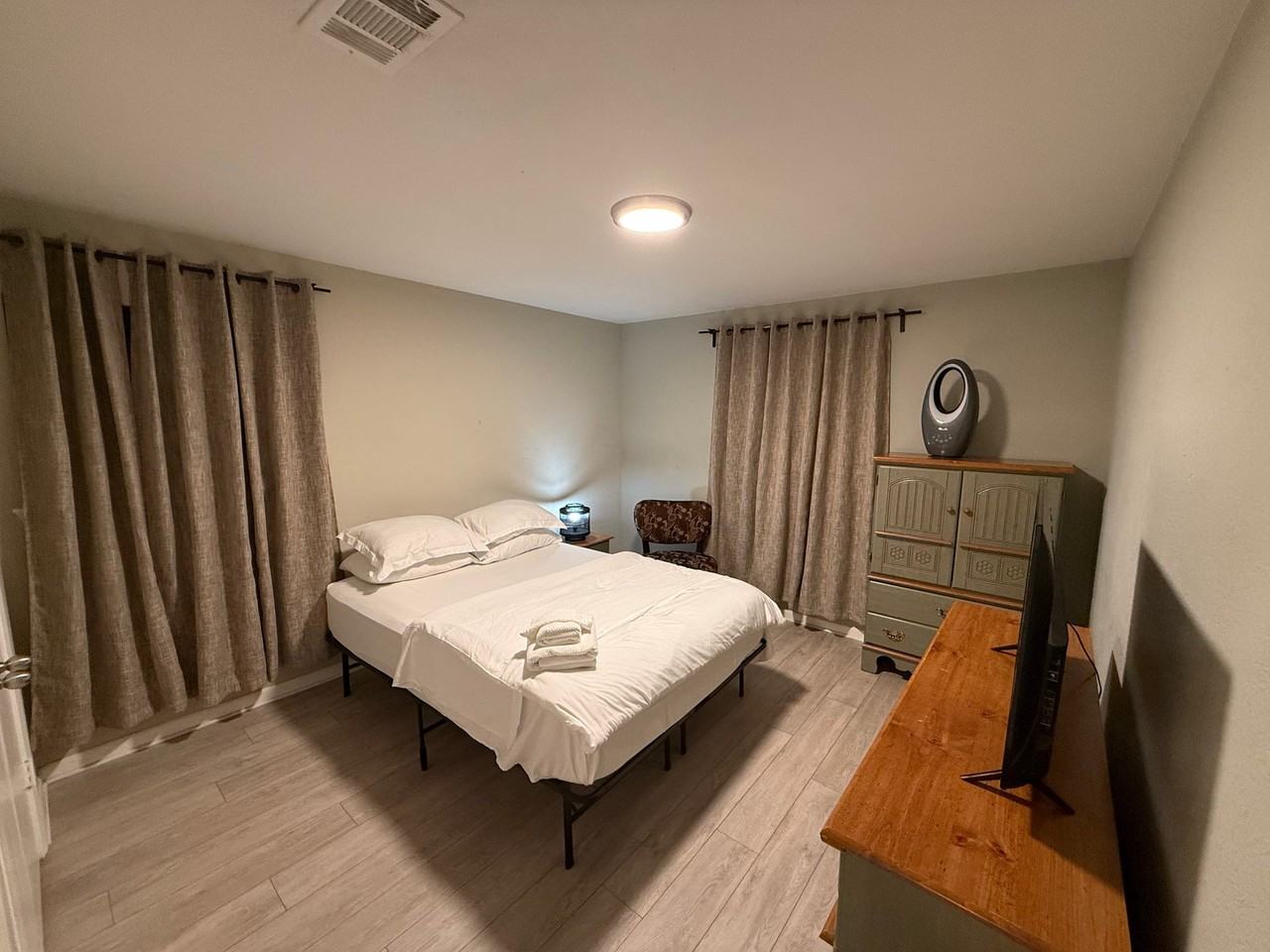 1504 Avenue F - Photo 3 of 13
