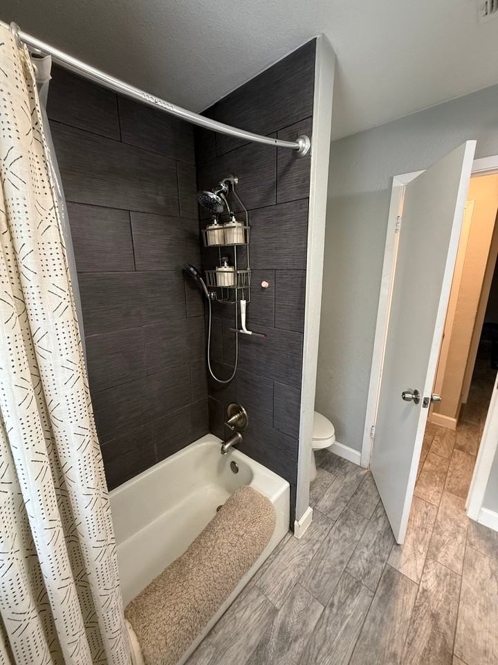1504 Avenue F - Photo 6 of 13