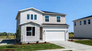 featured image of 570 W Lefty Ln