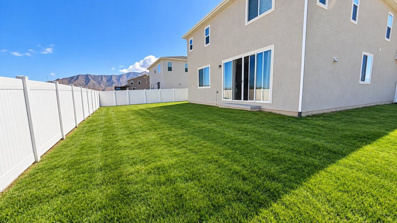 570 W Lefty Ln - Photo 2 of 20