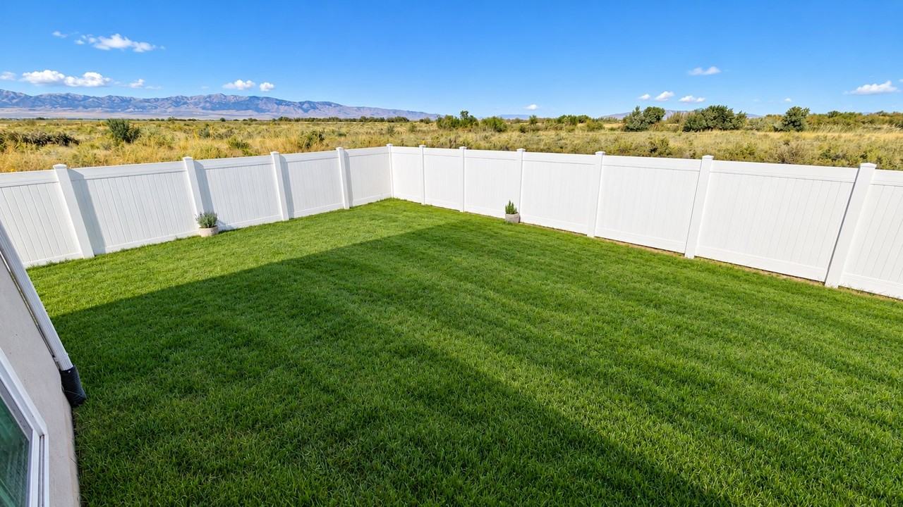 570 W Lefty Ln - Photo 5 of 20