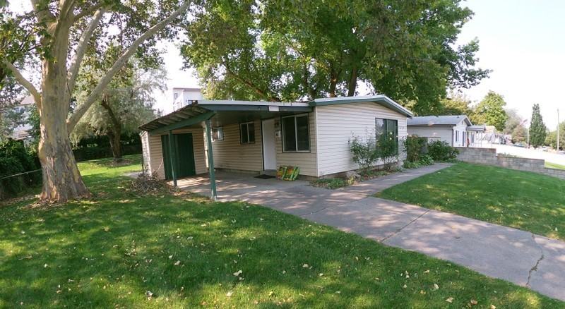 1738 E Cloverdale Rd - Photo 3 of 11