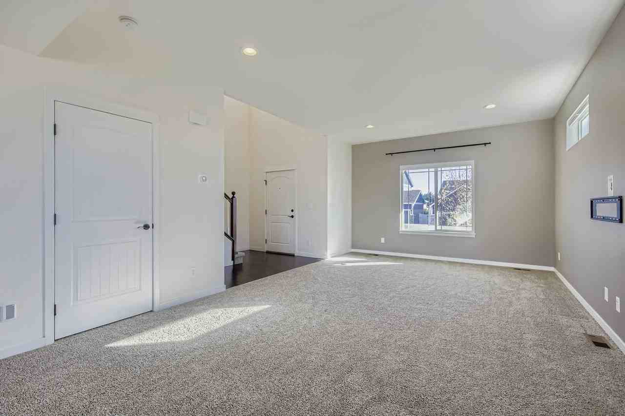 464 Wind River Dr - Photo 7 of 22