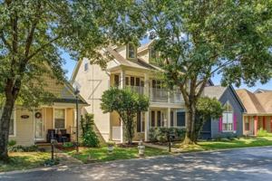 featured image of 275 Island Village Dr