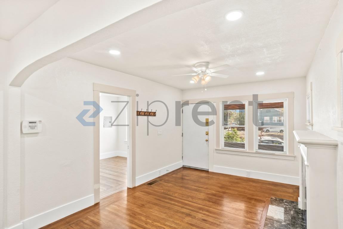 1048 Stanford Ave #A - Photo 6 of 25
