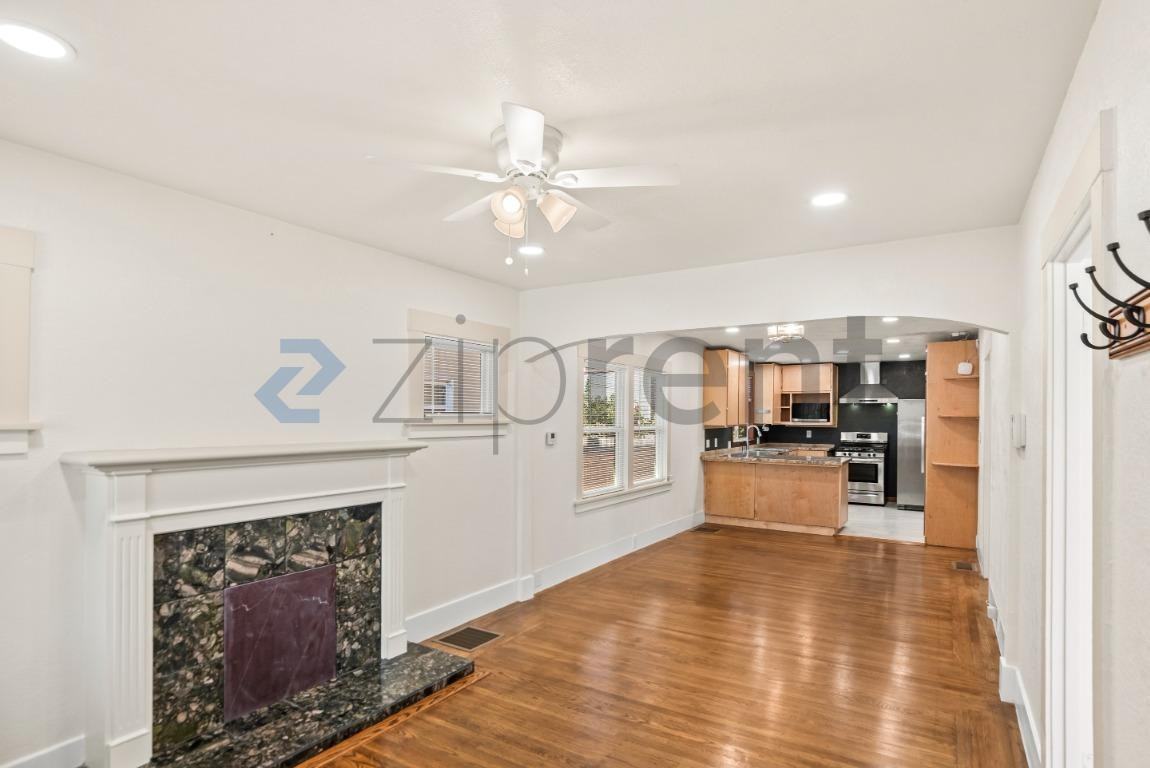 1048 Stanford Ave #A - Photo 7 of 25