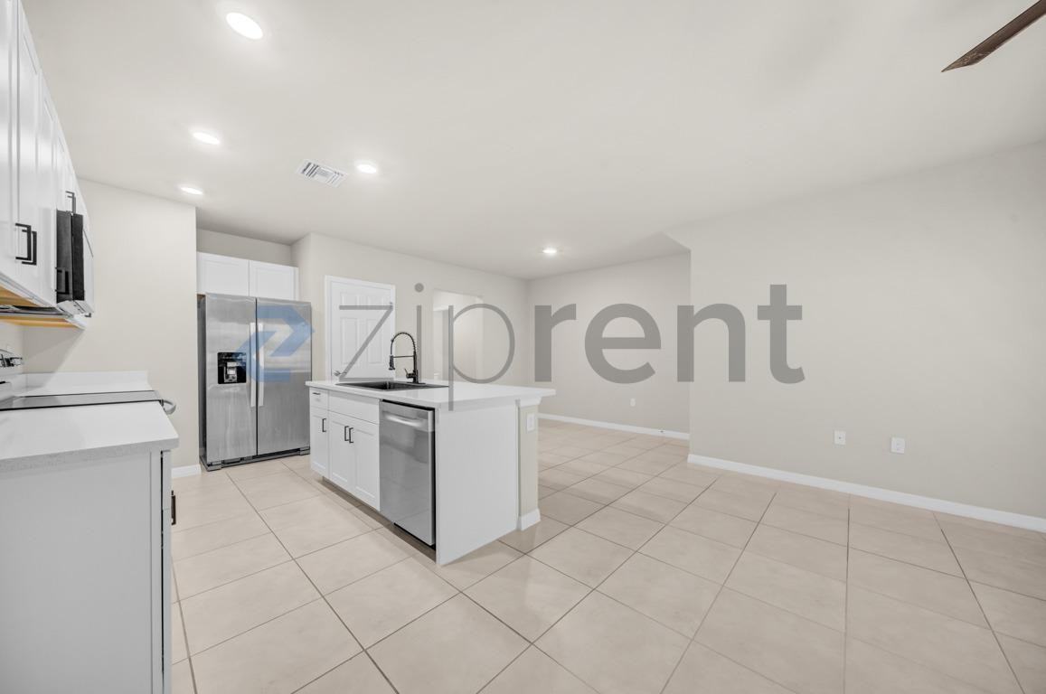 15453 Wildflower Cir - Photo 4 of 22