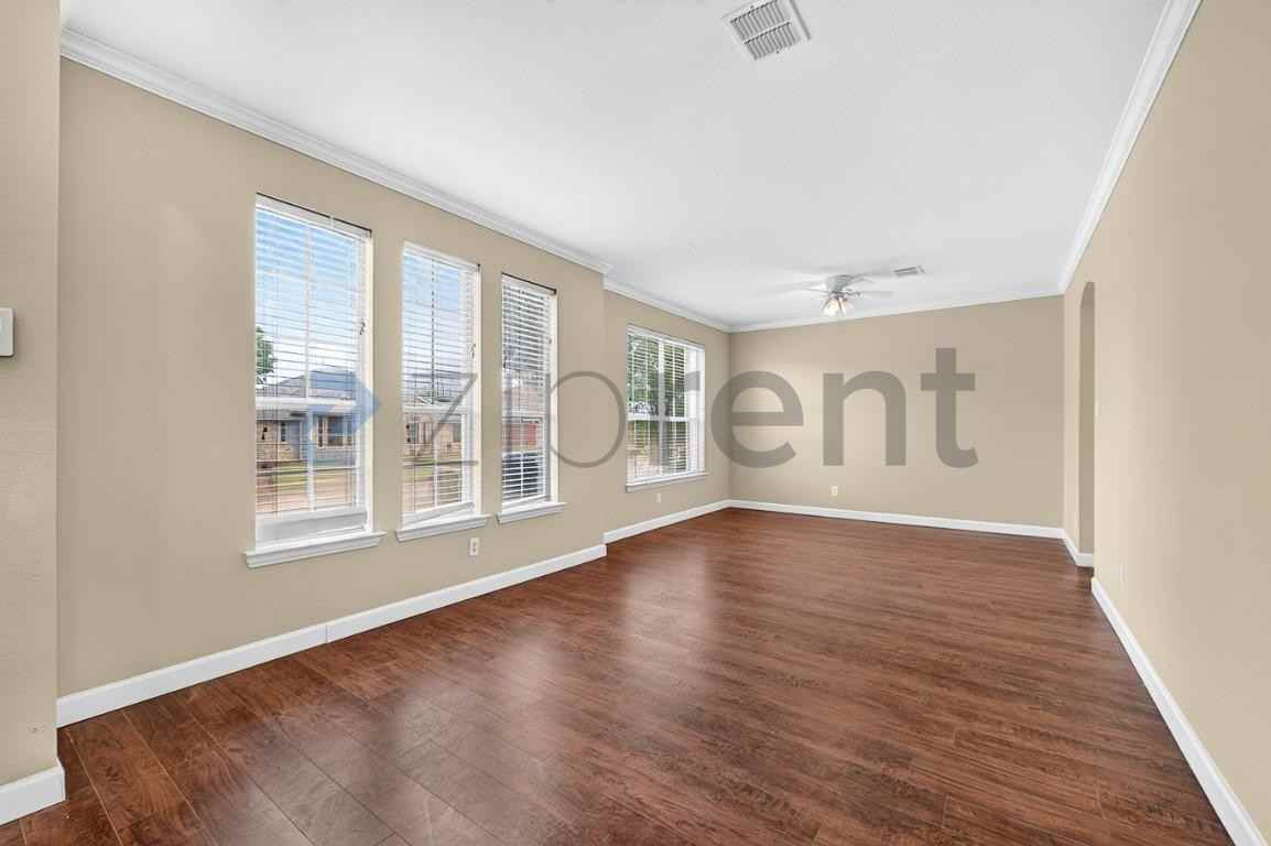 1228 Hillcrest Dr - Photo 6 of 36