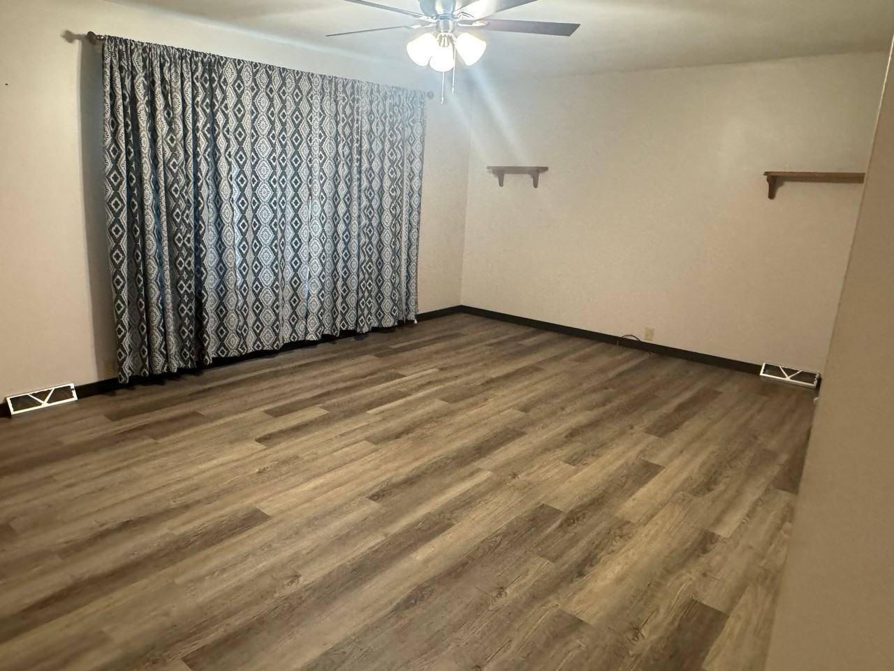 5852 N Walnut Street Rd - Photo 2 of 11