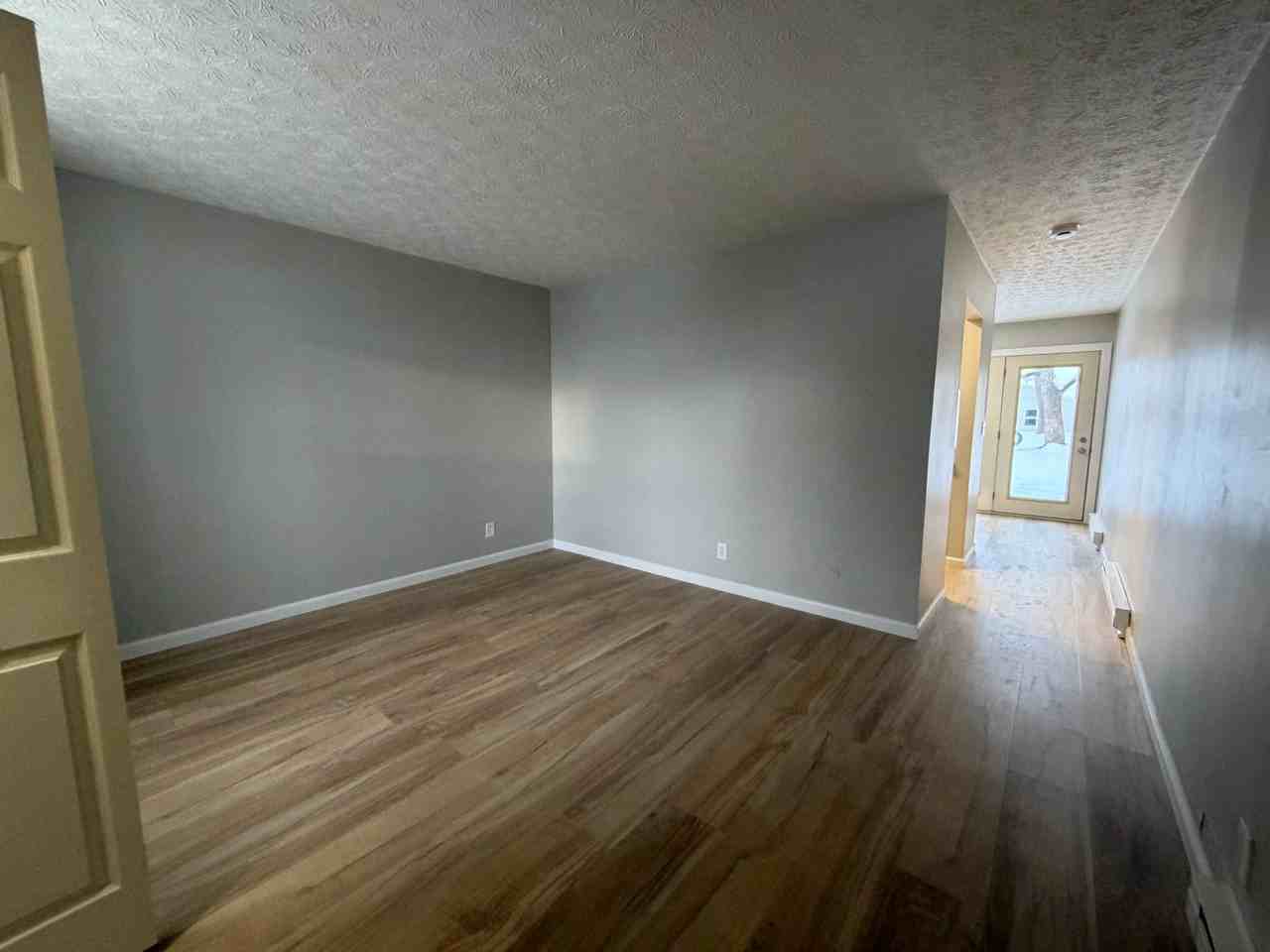 208 Forest Ln - Photo 3 of 19