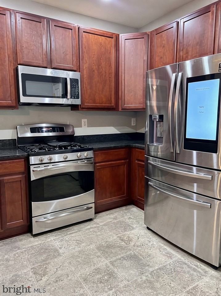 1321 Karen Blvd #501 - Photo 5 of 15